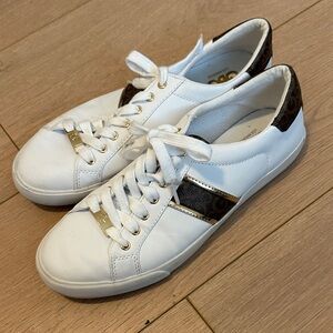 GBG Los Angeles White and Brown Casual Sneakers